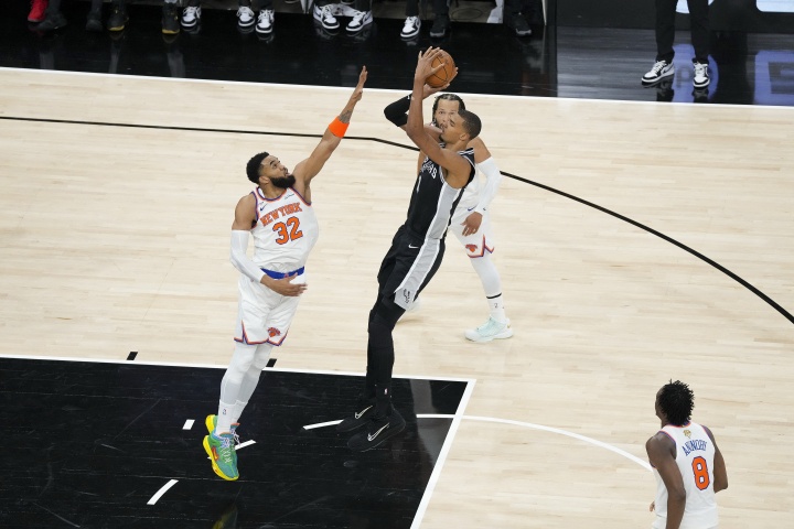 江南体育-NBA彩经：扳平比分 马刺强势反弹拿下尼克斯
